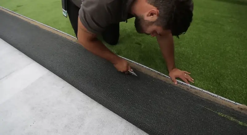 Artificial Grass Installation Dubai for Luxury Home Living