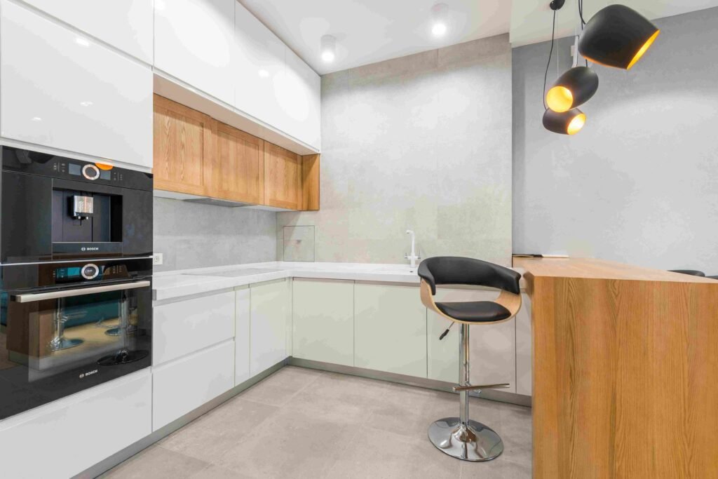 Elegant Built-in Kitchen Ideas for Luxury Villas and Homes